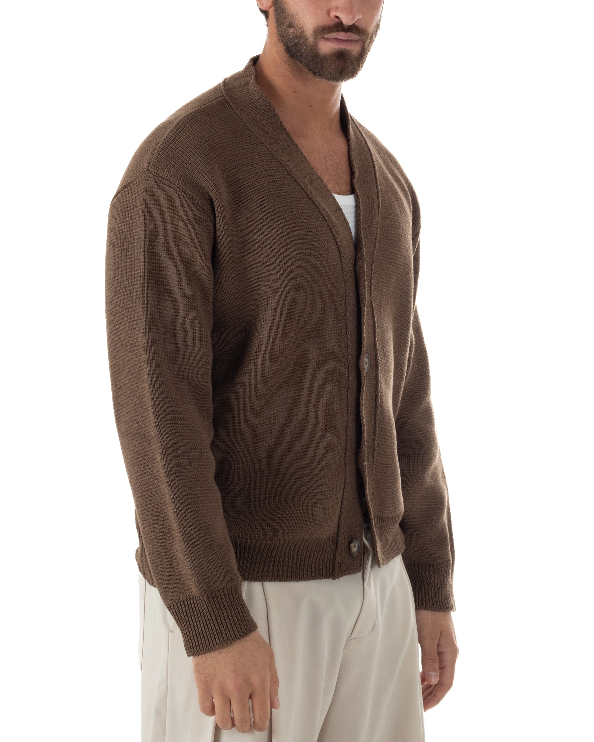 Vista laterale cardigan uomo marrone cropped boxy fit spalla scesa maglia