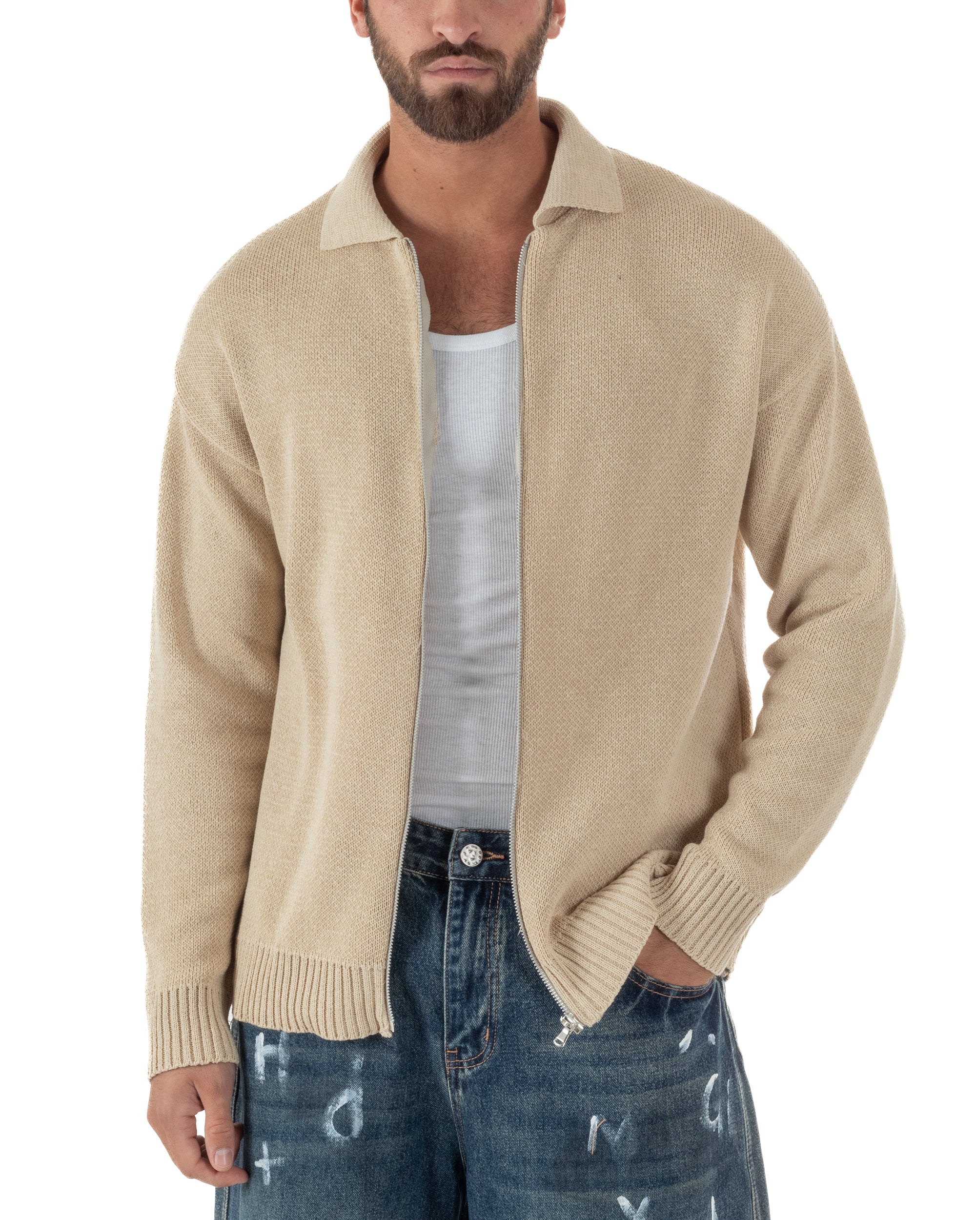 Dettaglio texture maglia filo cardigan beige 50% cotone boxy fit