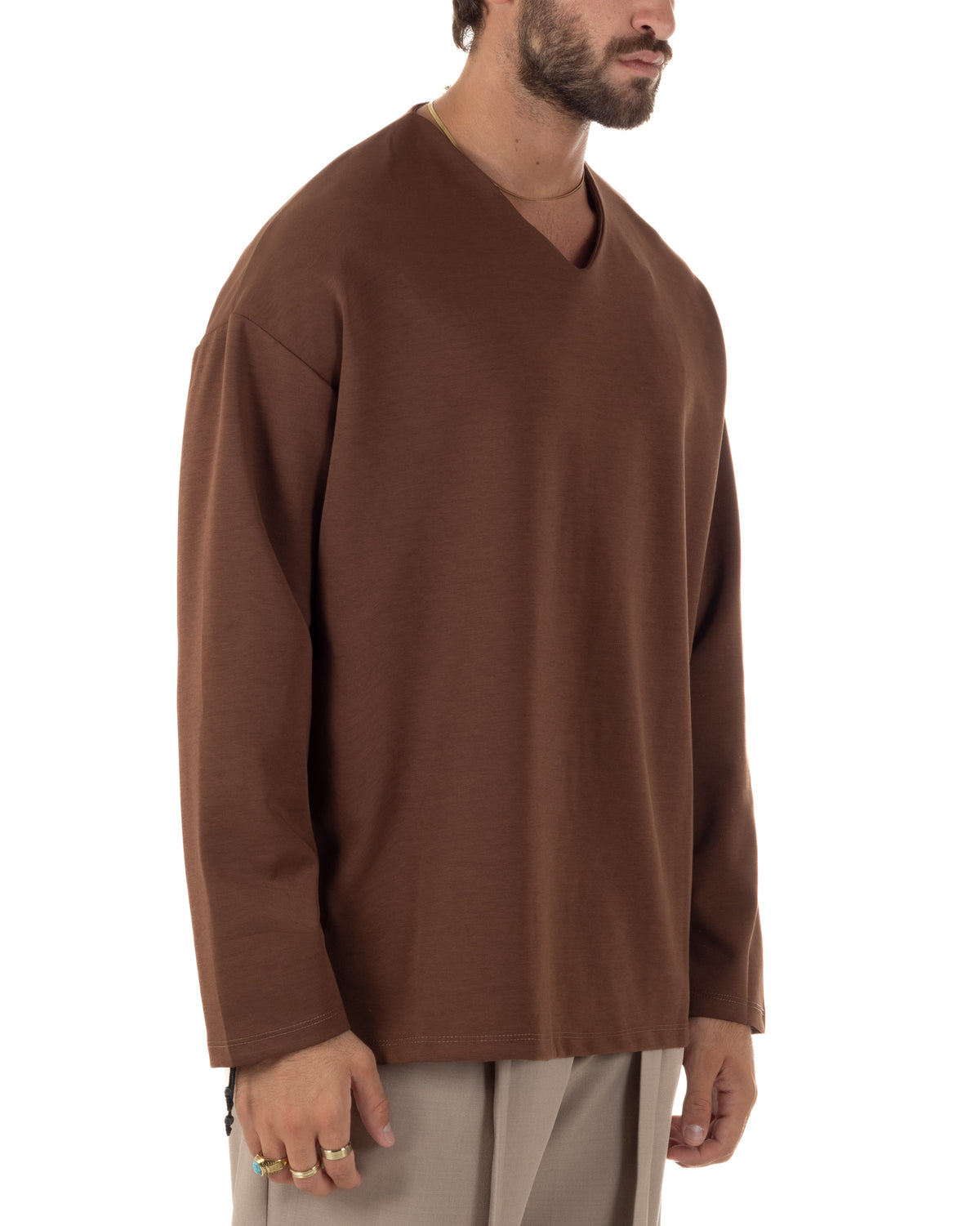 Maglia oversize uomo con scollo a V e maniche lunghe