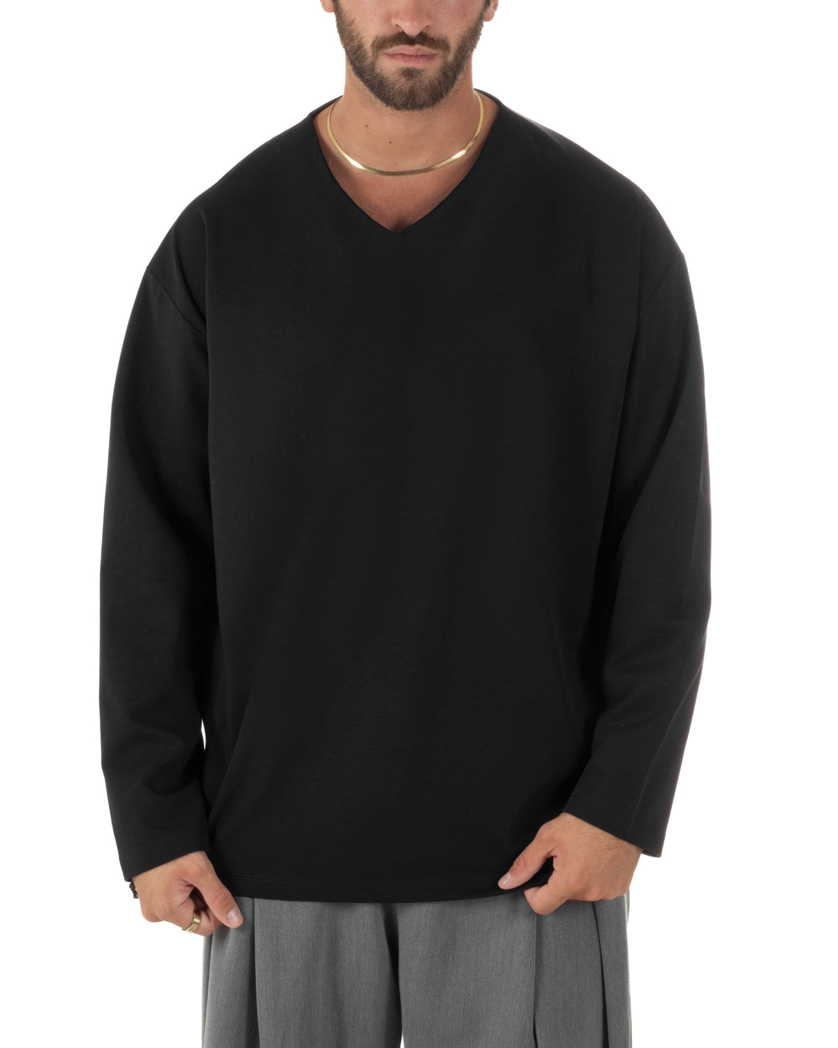 Maglia uomo long sleeve nera, comoda e dallo stile casual