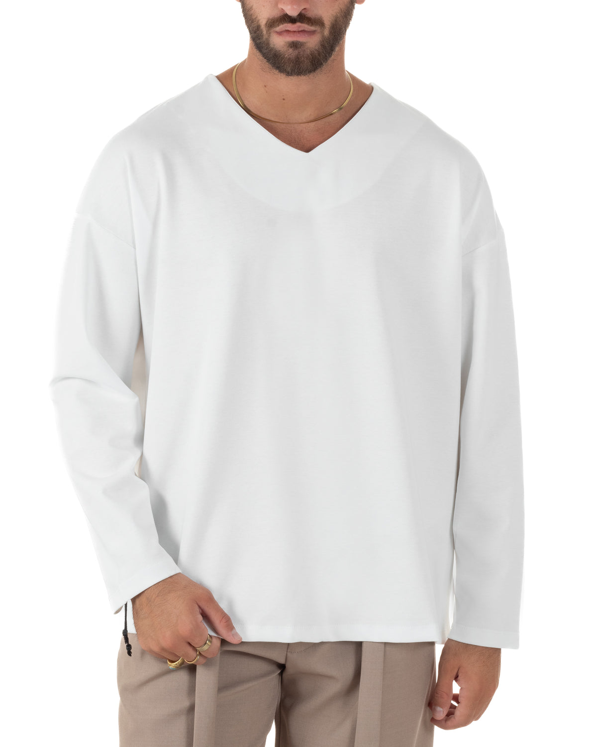 Maglia uomo bianca oversize a maniche lunghe con scollo a V