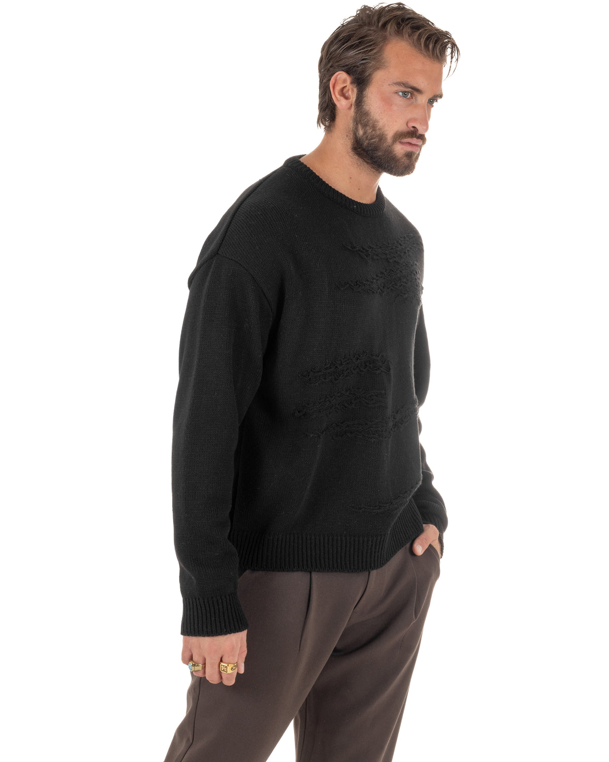 Maglioncino uomo girocollo boxy fit intrecci effetto sfilacciato nero GIOSAL-M3155A