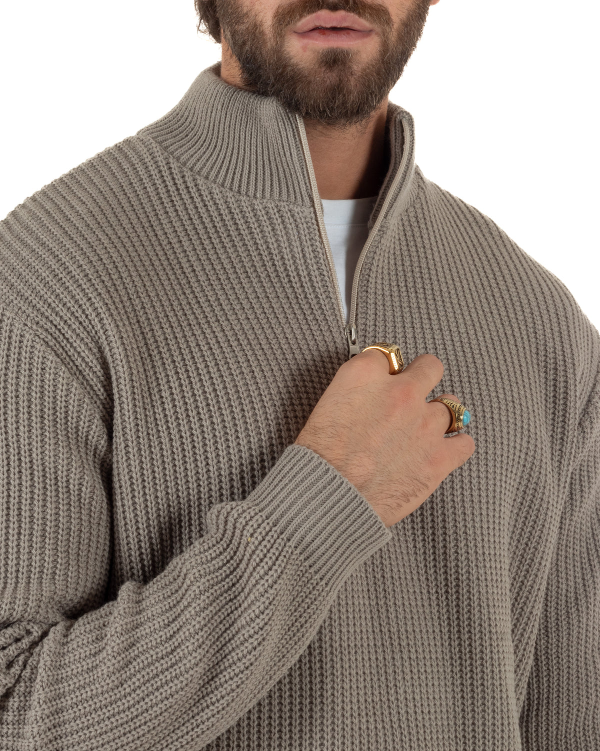Maglioncino uomo in maglia a coste con collo alto e mezza zip fango GIOSAL-M3165A
