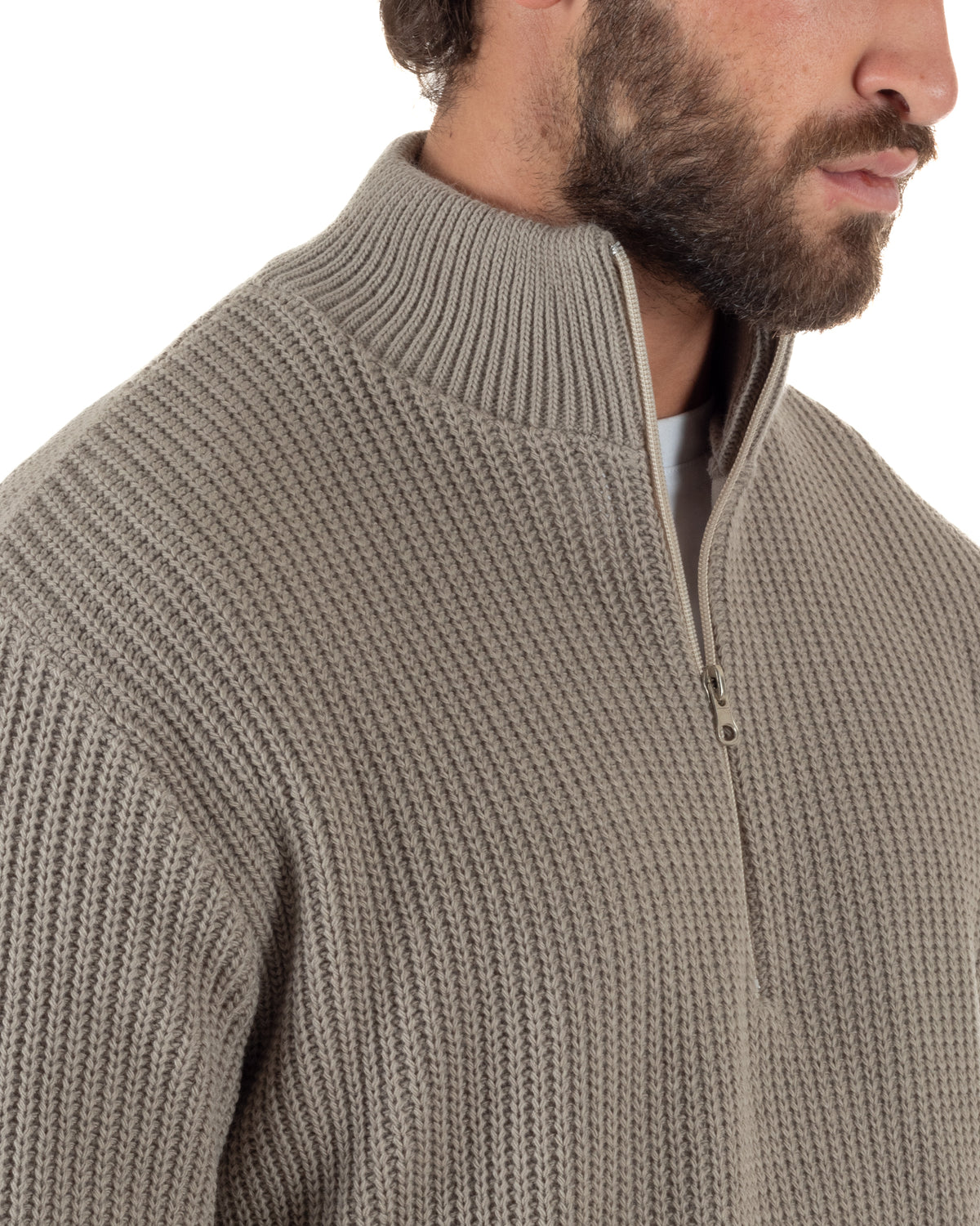 Maglioncino uomo in maglia a coste con collo alto e mezza zip fango GIOSAL-M3165A