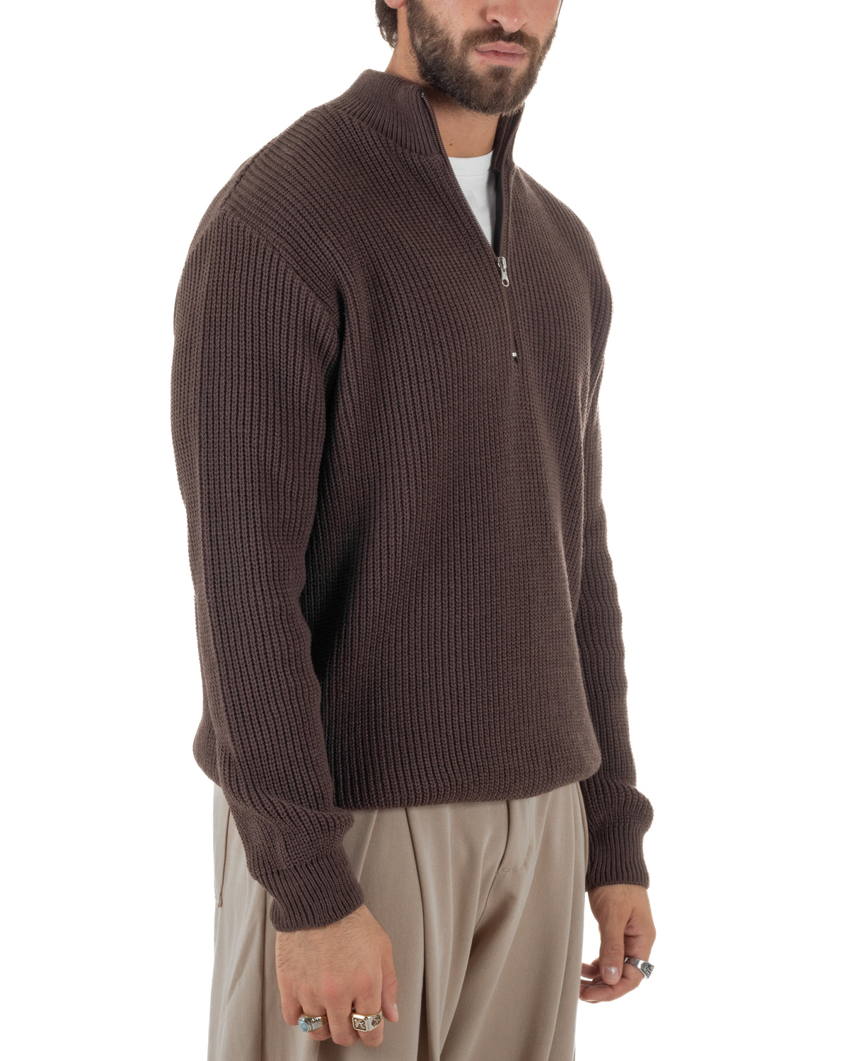 Maglioncino uomo in maglia a coste con collo alto e mezza zip marrone GIOSAL-M3166A