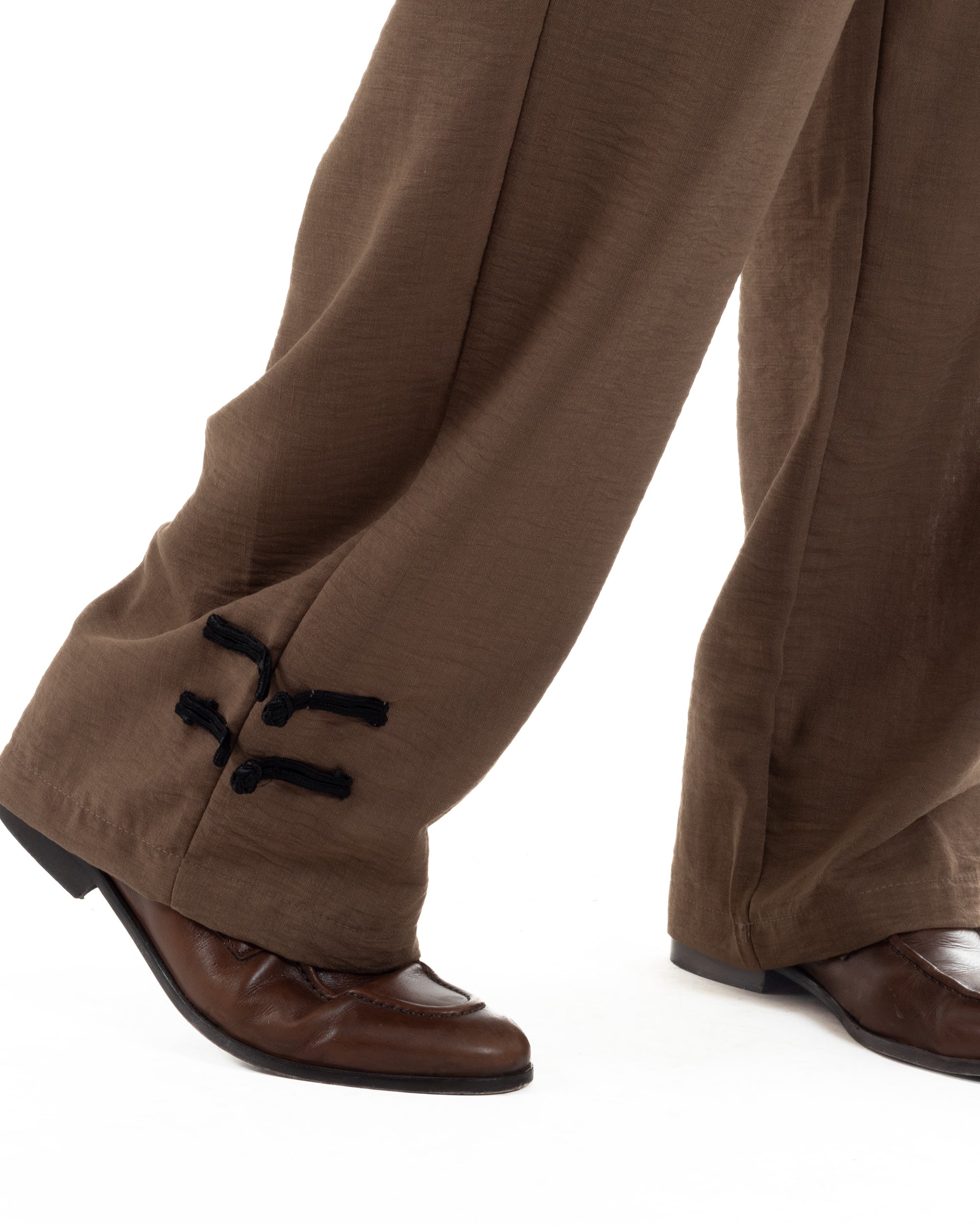 Coordinato uomo completo relaxed camicia coreana orientale pantaloni con coulisse marrone GIOSAL-OU2563A