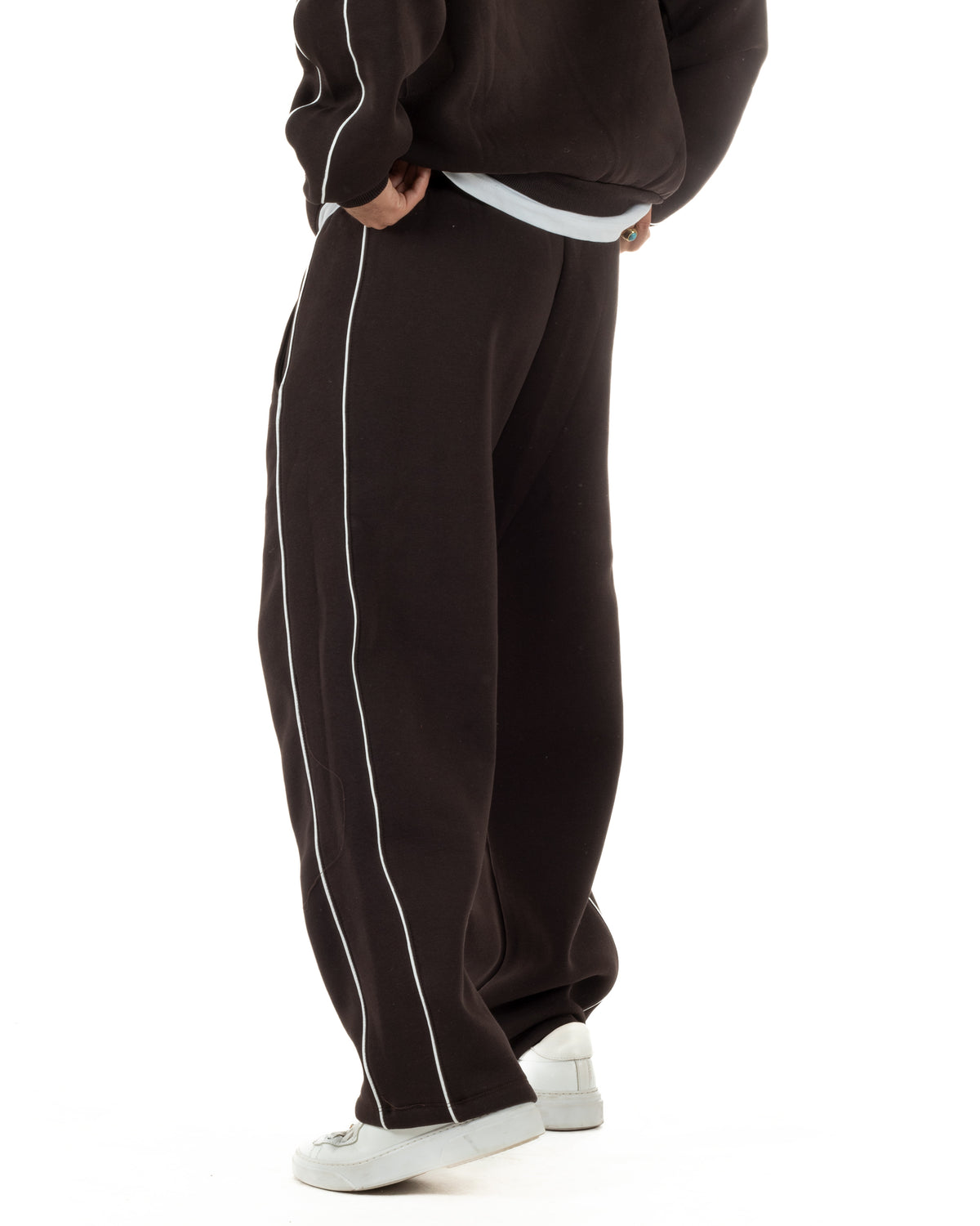 Coordinato tuta uomo oversize collo alto felpa mezza zip pantaloni wide leg marrone GIOSAL-OU2580A