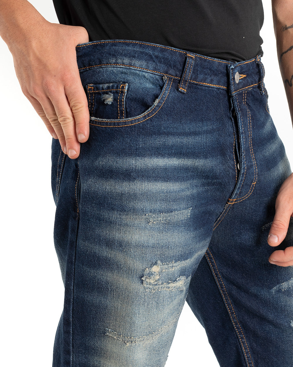 Pantaloni Jeans Uomo Loose Fit Denim Scuro Con Rotture Sabbiato GIOSAL-P5445A