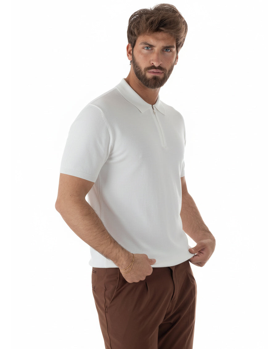 Vista laterale polo uomo bianco filo maglia colletto zip regular fit