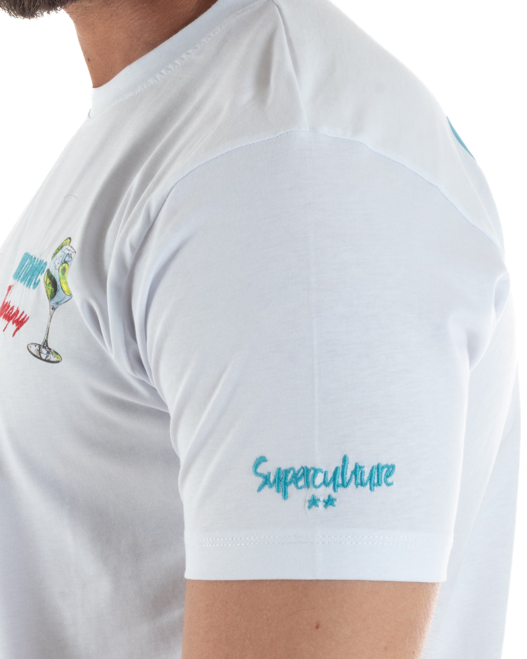 Dettaglio logo Superculture ricamato manica sinistra filo turchese due stelle bianco